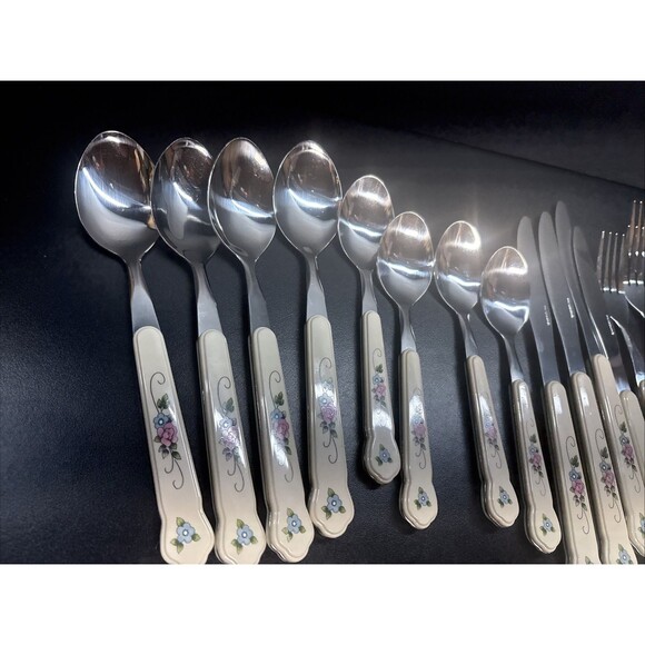 20 Pieces Pfaltzgraff TEA ROSE Stainless Plastic Handle Flatware EUC - Picture 2 of 6